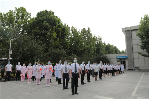 市五院舉行慶祝中國(guó)共產(chǎn)黨成立100周年 升旗儀式